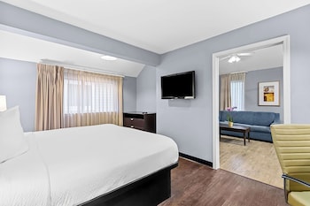 Suite, Multiple Beds, Non Smoking (with Sofabed, Full Kitchen)