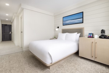 Room, 1 King Bed, Accessible, Bathtub