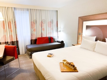 Classic Room, 1 Double Bed with Sofa bed, Pool View