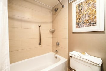 Deluxe Room, 2 Queen Beds, Non Smoking