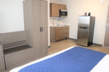 Standard Room, 2 Queen Beds, Kitchenette, City View