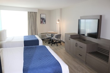 Standard Room, 2 Queen Beds, Accessible, Bathtub