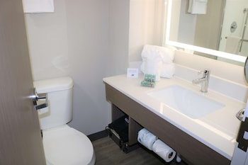 Standard Room, 2 Queen Beds, Kitchenette, Oceanfront