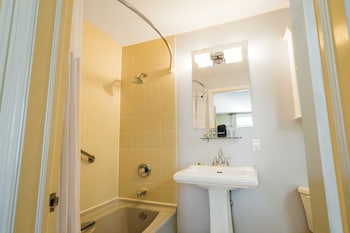 Basement Room - Basic - One Double Bed (private three-piece bathroom)
