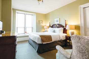 Standard Room, 1 Queen Bed