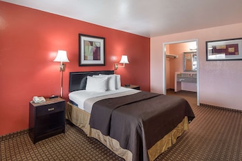 Standard Room, 1 Queen Bed, Non Smoking