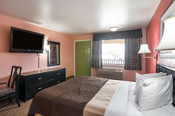 Standard Room, 1 Queen Bed, Non Smoking
