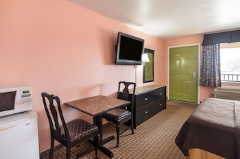 Standard Room, 1 Queen Bed, Non Smoking