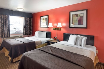 Standard Room, 2 Queen Beds, Non Smoking