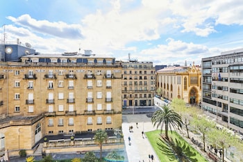 Suite, 1 Bedroom, Garden View