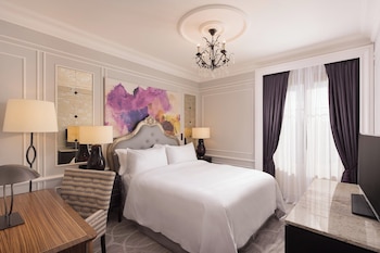 Classic Room, 1 Queen Bed, Garden View