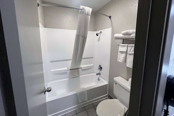 Deluxe Room, 2 Queen Beds, Non Smoking, Refrigerator & Microwave