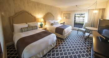 Deluxe Double Room, 2 Double Beds, Garden Area