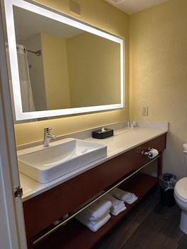 Room, 2 Queen Beds, Non Smoking