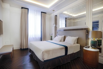 Executive Suite with King Bed