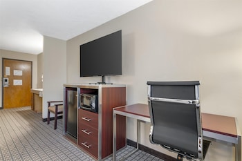 Standard Room, 2 Double Beds, Accessible, Refrigerator & Microwave