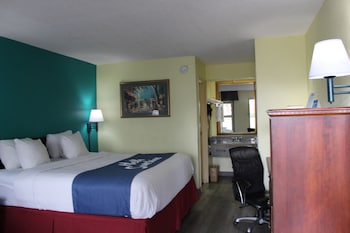 Standard Room, 1 King Bed