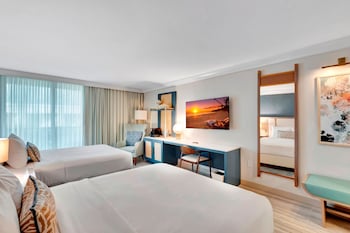 Standard Room, 2 Queen Beds, Garden View (Queen Balcony Garden View Accessible)