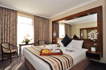 Superior Room, 1 King Bed