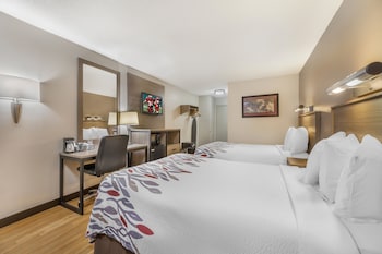 Deluxe Room, 2 Double Beds (Smoke Free)