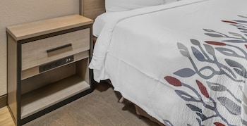 Superior Room, 1 King Bed (Smoke Free)