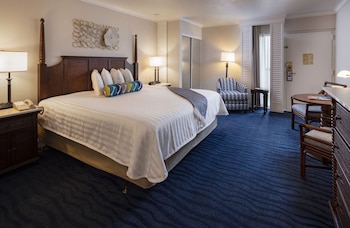 Deluxe Room, 1 King Bed