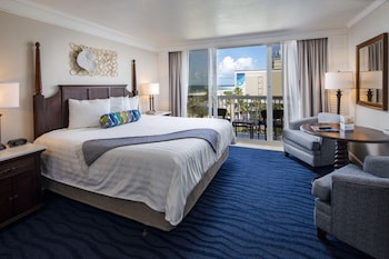 Room, 1 King Bed, Balcony (Tropical View)