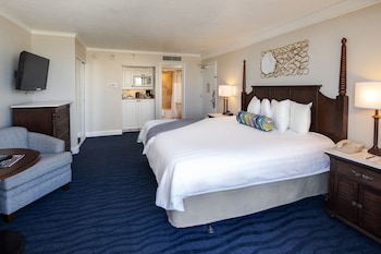 Room, 1 King Bed, Balcony (Tropical View)