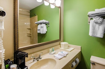 Standard Room, 2 Queen Beds, Non Smoking (Pet Friendly)
