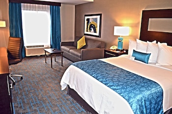 Suite, 1 King Bed, Kitchen