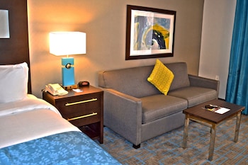Suite, 1 King Bed, Kitchen