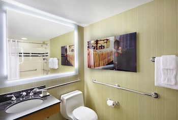 Room, 1 King Bed, Accessible