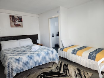Standard Studio, Non Smoking, Kitchen (Studio Unit)