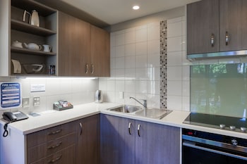 One Bedroom Apartment with Courtyard