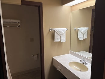 Suite, 2 Queen Beds, Non Smoking