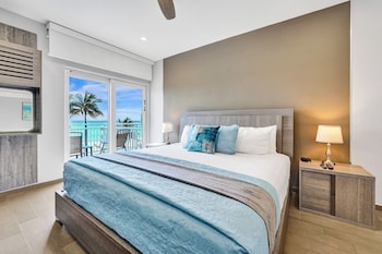 Ocean Front Balcony Room with King Bed