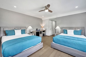 City View Corner Room with Two Double Beds