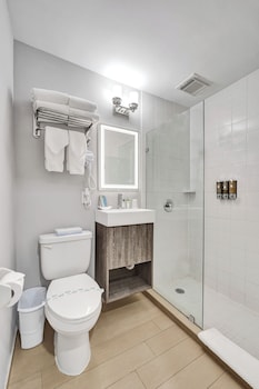 Partial Ocean View Room with Two Double Beds