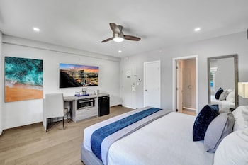 Partial Ocean View Room with King Bed