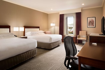 Deluxe Room, 2 Queen Beds
