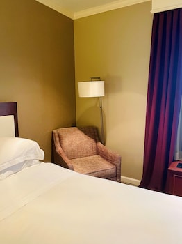 Room, 2 Queen Beds, Accessible (Mobility, Roll-in Shower)