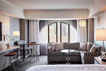 Studio Suite, 1 King Bed with Sofa bed