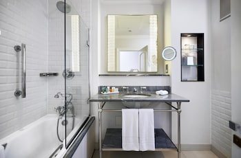 Twin Deluxe Room