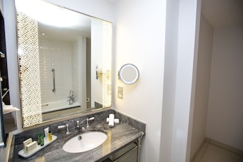 Twin Guest Room