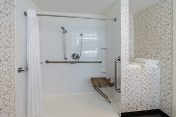 Standard Room, 1 King Bed, Accessible