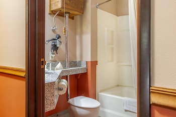 Suite, 1 King Bed, Non Smoking
