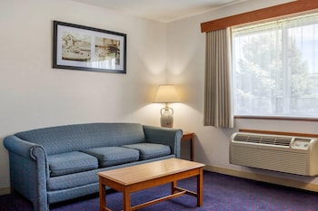Standard Room, 2 Queen Beds, Non Smoking