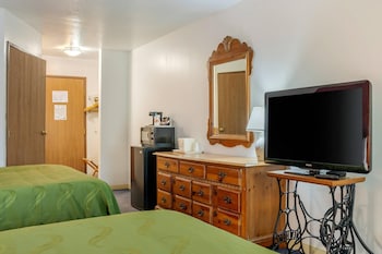 Room, 2 Queen Beds, Accessible, Non Smoking
