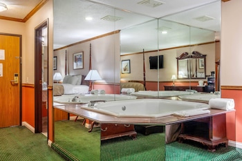 Suite, 1 King Bed, Non Smoking