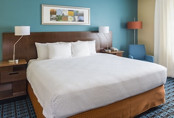 Room, 1 King Bed, Mobility Accessible, Non Smoking (Bathtub W/grab Bars)